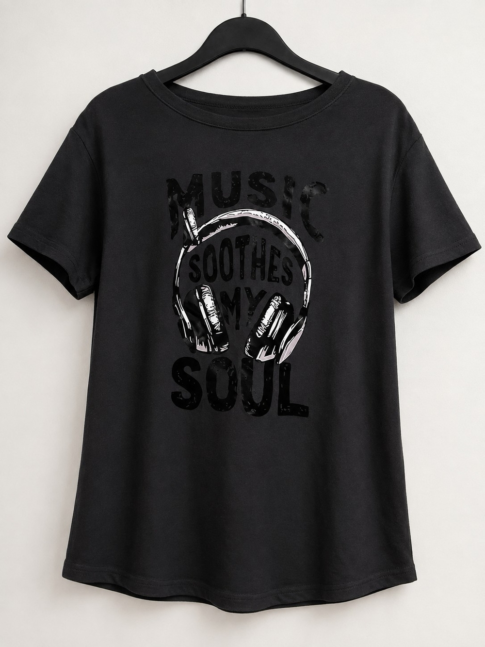 Women's Black 'Music Soothes My Soul' Graphic Tee